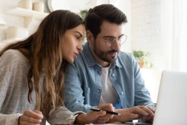 Steps to Begin to Invest in Stocks and Cryptocurrencies